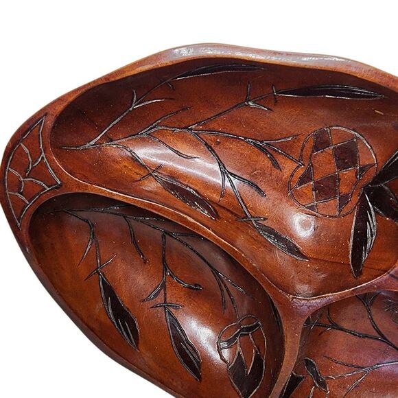 Aruba Decor Home Accents, Cherry Stained Handcrafted & Engraved Wooden Bowl XL - Picture 4 of 6